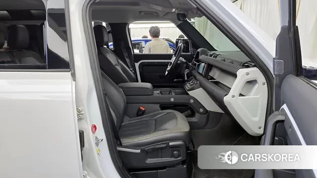 Land Rover Defender (L663) id 3065070 из Кореи 2