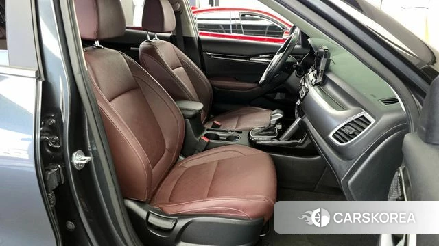 Kia Seltos 2021 Серый из Кореи, фото 2