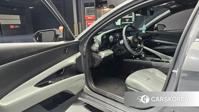 Hyundai The New Avante (CN7) 2023 Серый из Кореи, фото 2