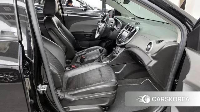 Chevrolet (GM Daewoo) The New Aveo Hatchback 2018 Черный из Кореи, фото 2