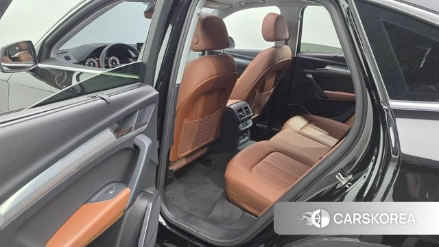 Audi Q5 (FY) 2023 Черный из Кореи, фото 2
