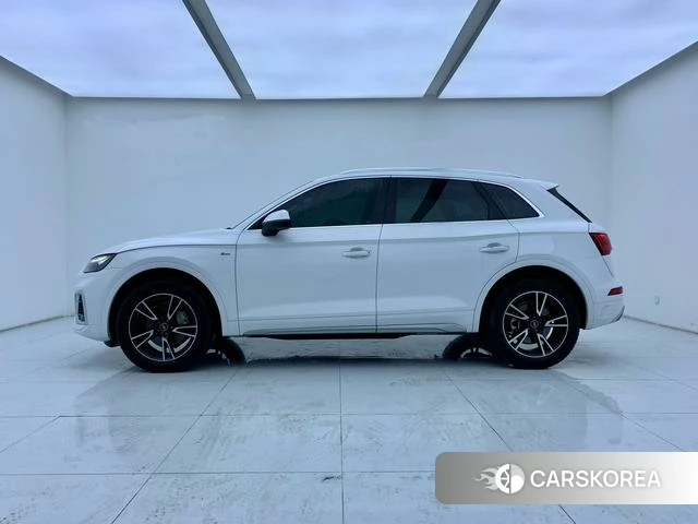 Audi Q5L 2022 Белый из Китая, фото 2