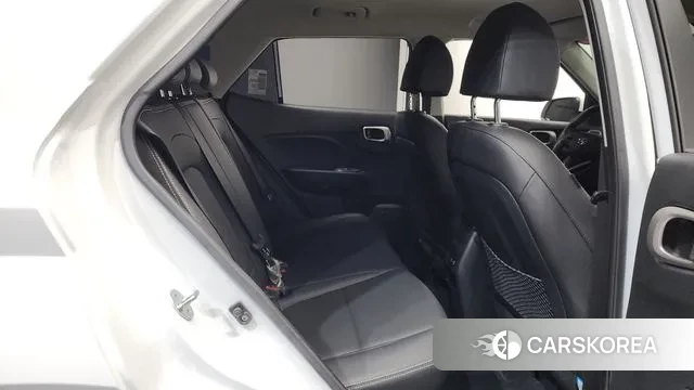 Hyundai Venue 2023 Белый из Кореи, фото 2