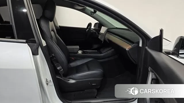 Tesla Model Y 2021 Белый из Кореи, фото 2