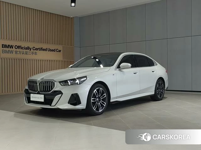 BMW 5 series 2024 Белый из Китая, фото 2
