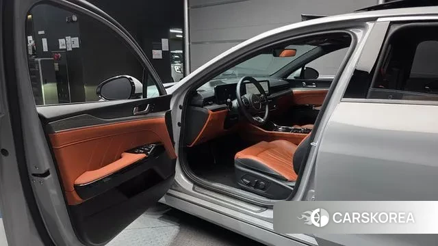 Kia The New K5 Hybrid 3rd generation 2024 Серебристо-серый из Кореи, фото 2