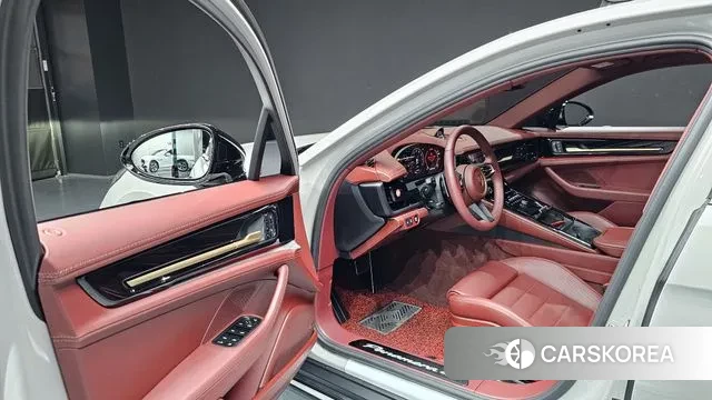 Porsche Panamera (972) 2025 Серебристо-серый из Кореи, фото 2