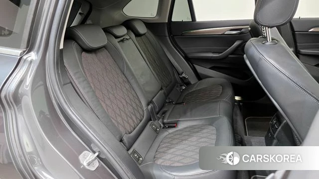 BMW X1 (F48) 2020 Серый из Кореи, фото 2