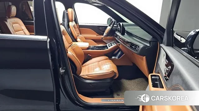 Lincoln Aviator 2nd generation 2021 Черный из Кореи, фото 2
