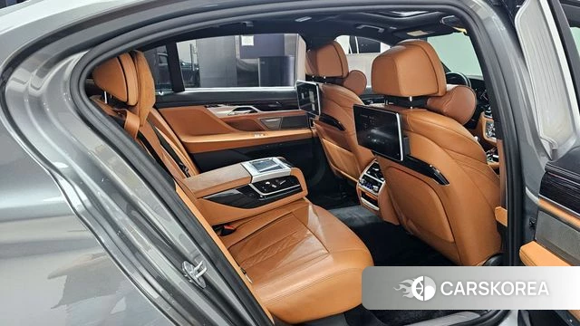 BMW 7 Series (G11) 2018 Серый из Кореи, фото 2