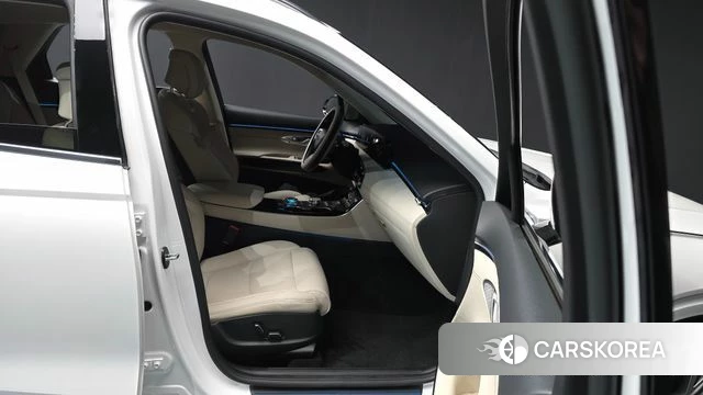 Genesis GV70 2025 Белый из Кореи, фото 2