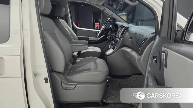 Hyundai The New Grand Starex 2019 Белый из Кореи, фото 2