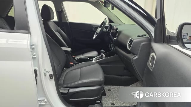 Hyundai Venue 2023 Белый из Кореи, фото 2
