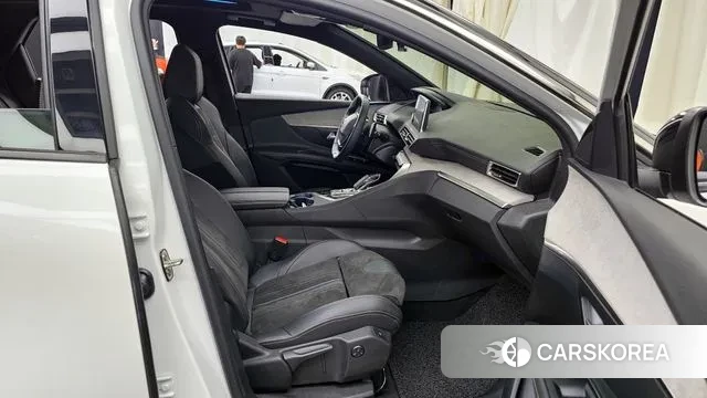 Peugeot 3008 second generation 2021 Белый из Кореи, фото 2