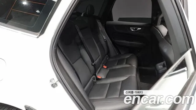 Volvo XC60 second Generation 2018 Белый из Кореи, фото 2