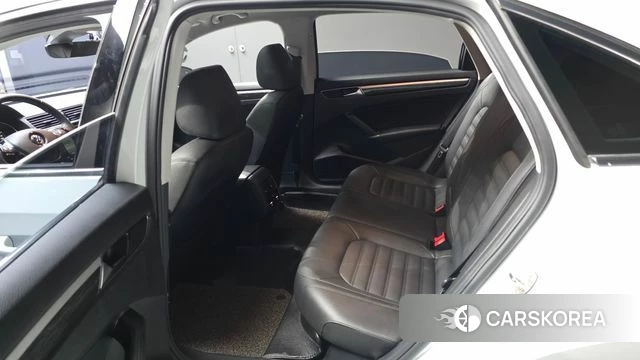 Volkswagen The New Passat 2018 Белый из Кореи, фото 2