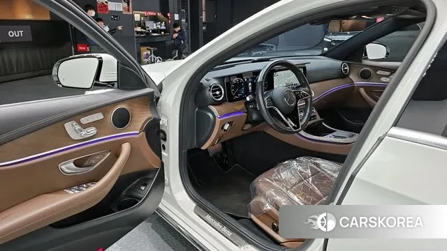 Mercedes-Benz E-Class W213 2021 Белый из Кореи, фото 2