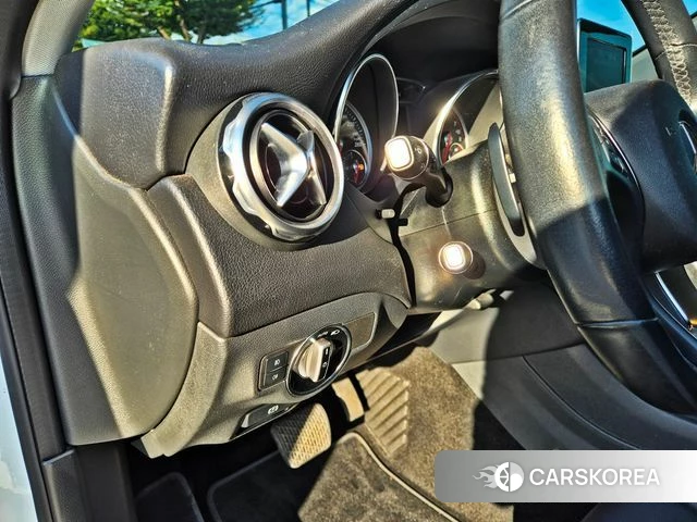 Mercedes-Benz GLA-Class X156 2019 Белый из Кореи, фото 2