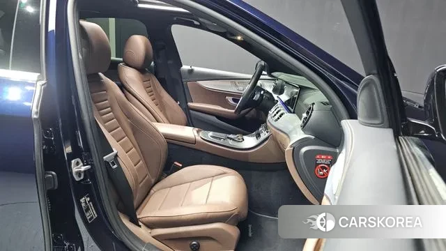 Mercedes-Benz E-Class W213 2021 Синий из Кореи, фото 2