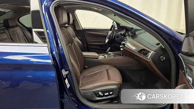 BMW 5 Series (G30) 2020 Синий из Кореи, фото 2