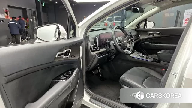 Kia Sportage 5th Generation 2023 Белый из Кореи, фото 2