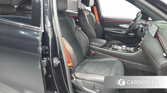 Genesis GV70 2025 Черный из Кореи, фото 2