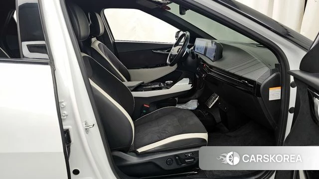 Kia EV6 2023 Белый из Кореи, фото 2