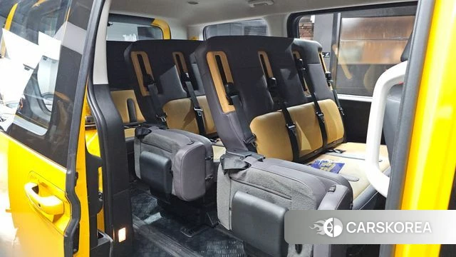 Hyundai Staria 2024 Желтый из Кореи, фото 2
