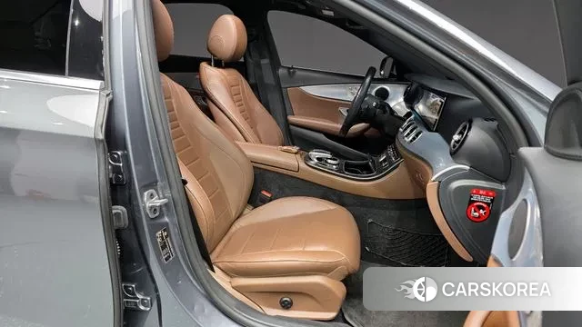 Mercedes-Benz E-Class W213 2020 Серый из Кореи, фото 2