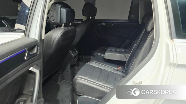 Volkswagen Tiguan second Generation 2022 Белый из Кореи, фото 2