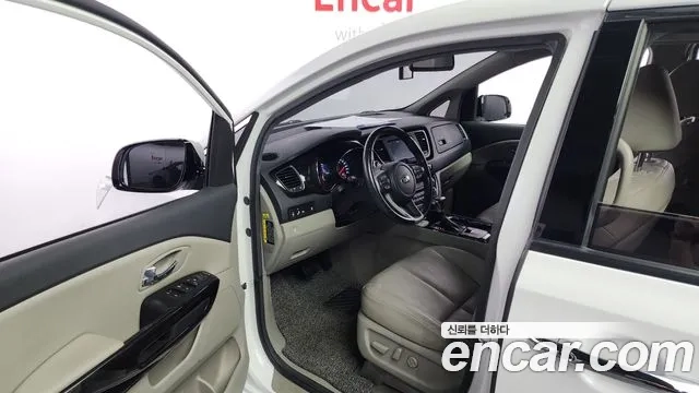 Kia The New Carnival 2019 Белый из Кореи, фото 2