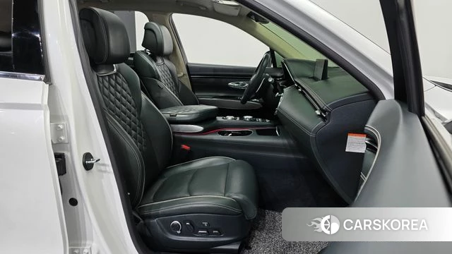 Genesis Electrified GV70 2022 Белый из Кореи, фото 2