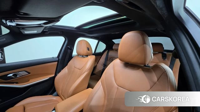 BMW 3 Series (G20) 2022 Черный из Кореи, фото 2