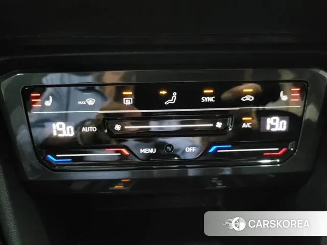 Volkswagen Tiguan second Generation 2021 Черный из Кореи, фото 2