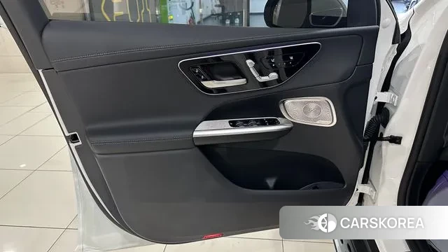 Mercedes-Benz GLC-Class X254 2024 Белый из Кореи, фото 2