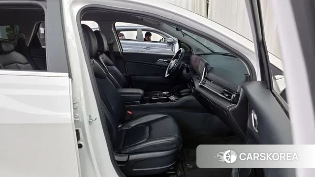 Kia Sportage 5th Generation 2021 Белый из Кореи, фото 2