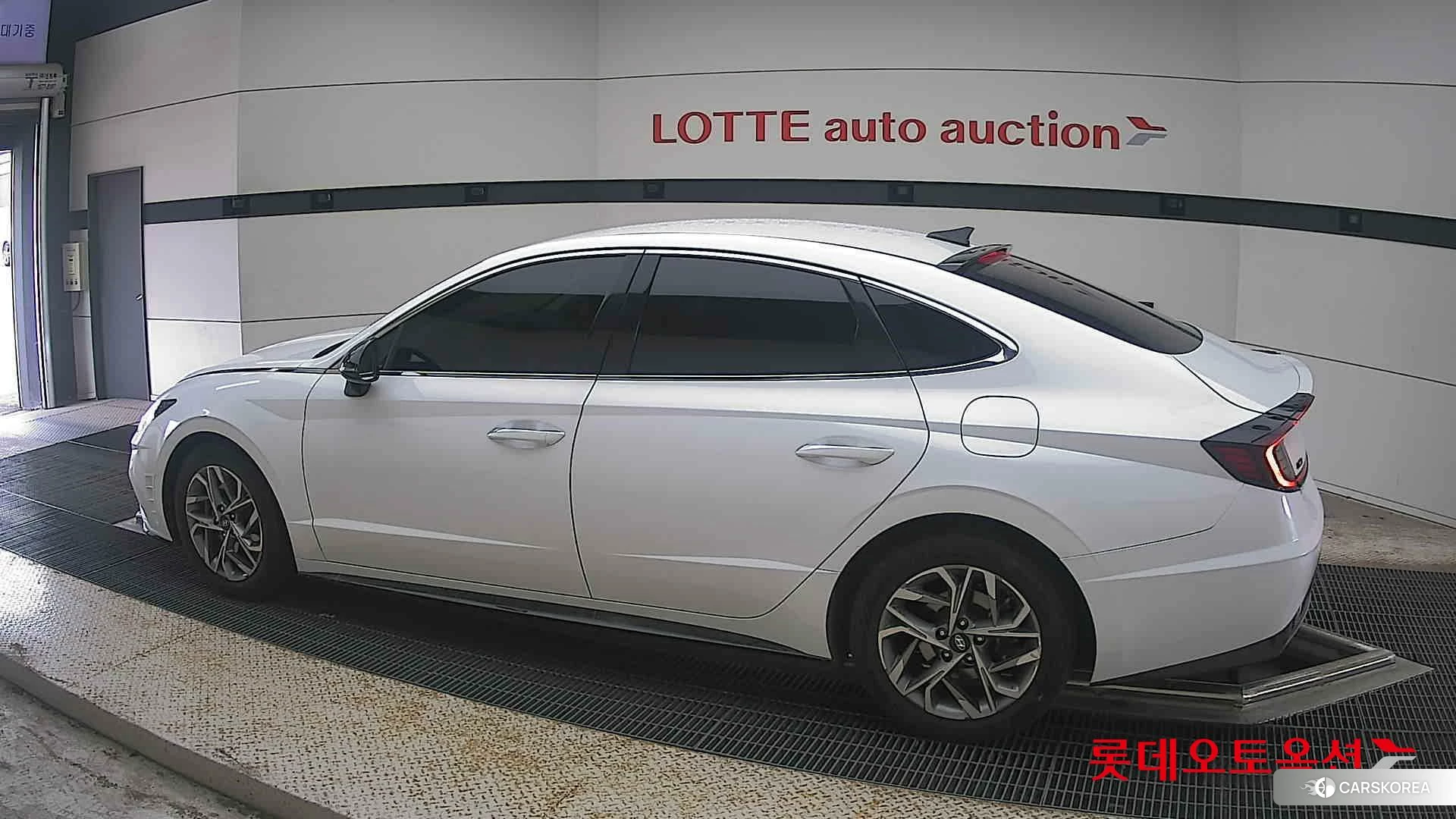 Hyundai Sonata 2022 Creamy White Pearl (optional) из Кореи, фото 2