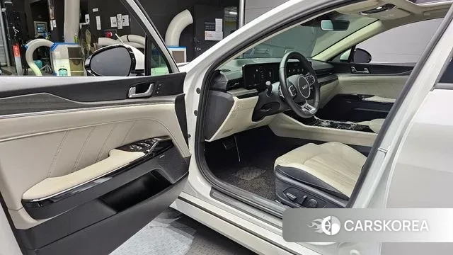 Kia The New K5 Hybrid 3rd generation 2024 Белый из Кореи, фото 2