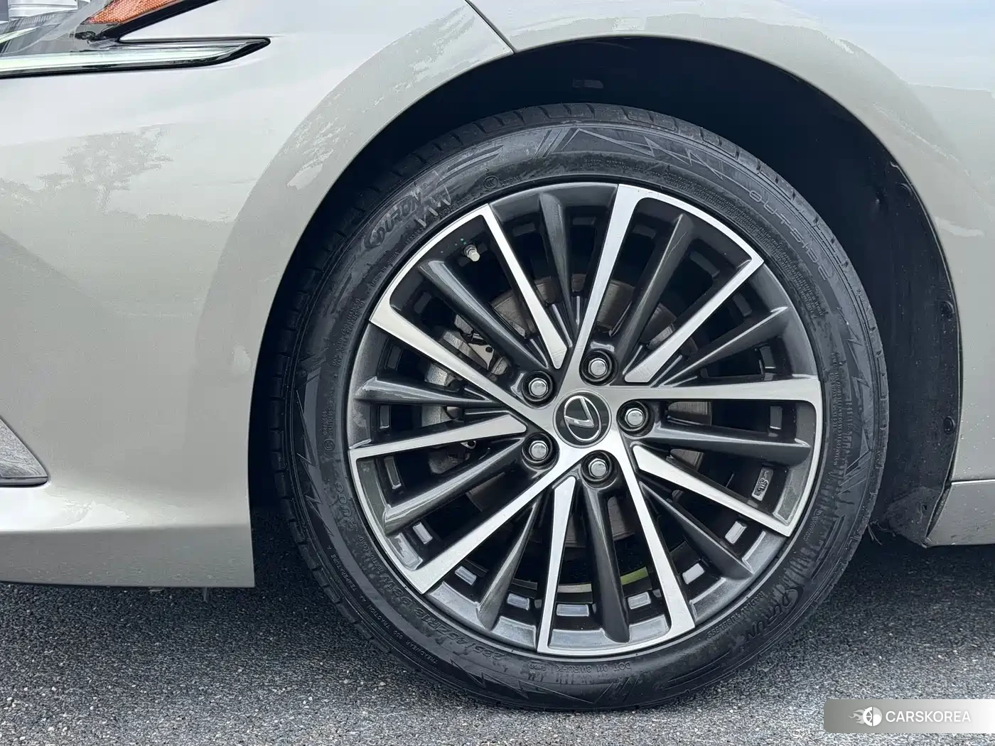 Lexus ES 2022 Silver/gray из Китая, фото 2