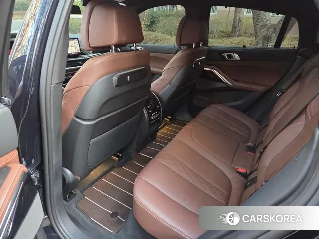 BMW X6 (G06) 2025 Черный из Кореи, фото 2