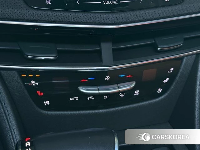 Cadillac CT6 2018 Белый из Кореи, фото 2