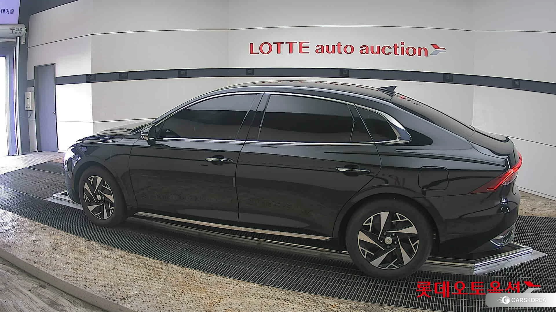 Hyundai Grandeur Hybrid 2022 Midnight Black Pearl из Кореи, фото 2