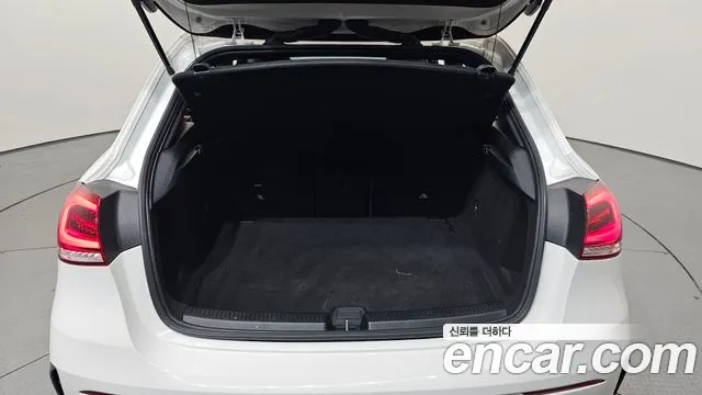 Mercedes-Benz A-Class W177 2021 Белый из Кореи, фото 2