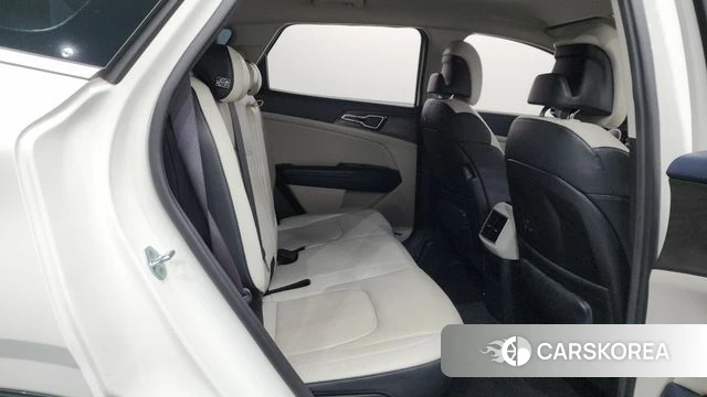 Kia Sportage 5th Generation 2022 Белый из Кореи, фото 2