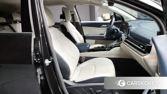 Kia Sportage 5th Generation Hybrid 2023 Черный из Кореи, фото 2
