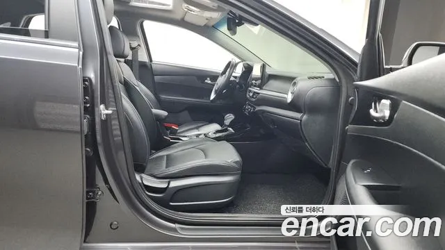 Kia The New K3 2nd generation 2023 Серый из Кореи, фото 2