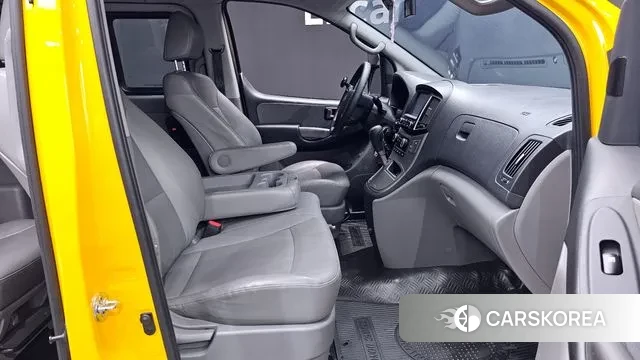 Hyundai The New Grand Starex 2018 Желтый из Кореи, фото 2