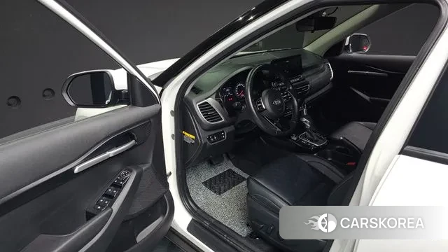 Kia Seltos 2019 Белый из Кореи, фото 2