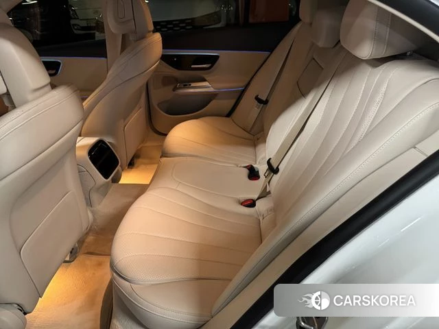 Mercedes-Benz E-Class W214 2024 Белый из Кореи, фото 2