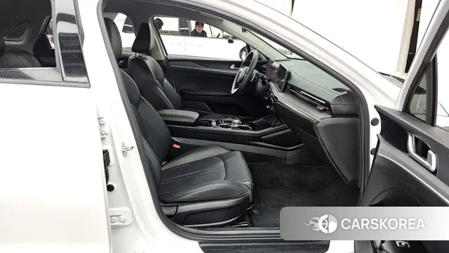 Kia The New K5 3rd generation 2024 Белый из Кореи, фото 2